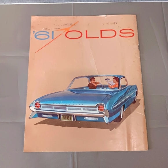 1961 Oldsmobile Sales Brochure Pamphlet Rockette V8 Engine F85 Coupe Sedan Fiest - Picture 3 of 8
